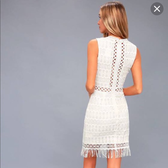 White dress - Picture 2 of 4